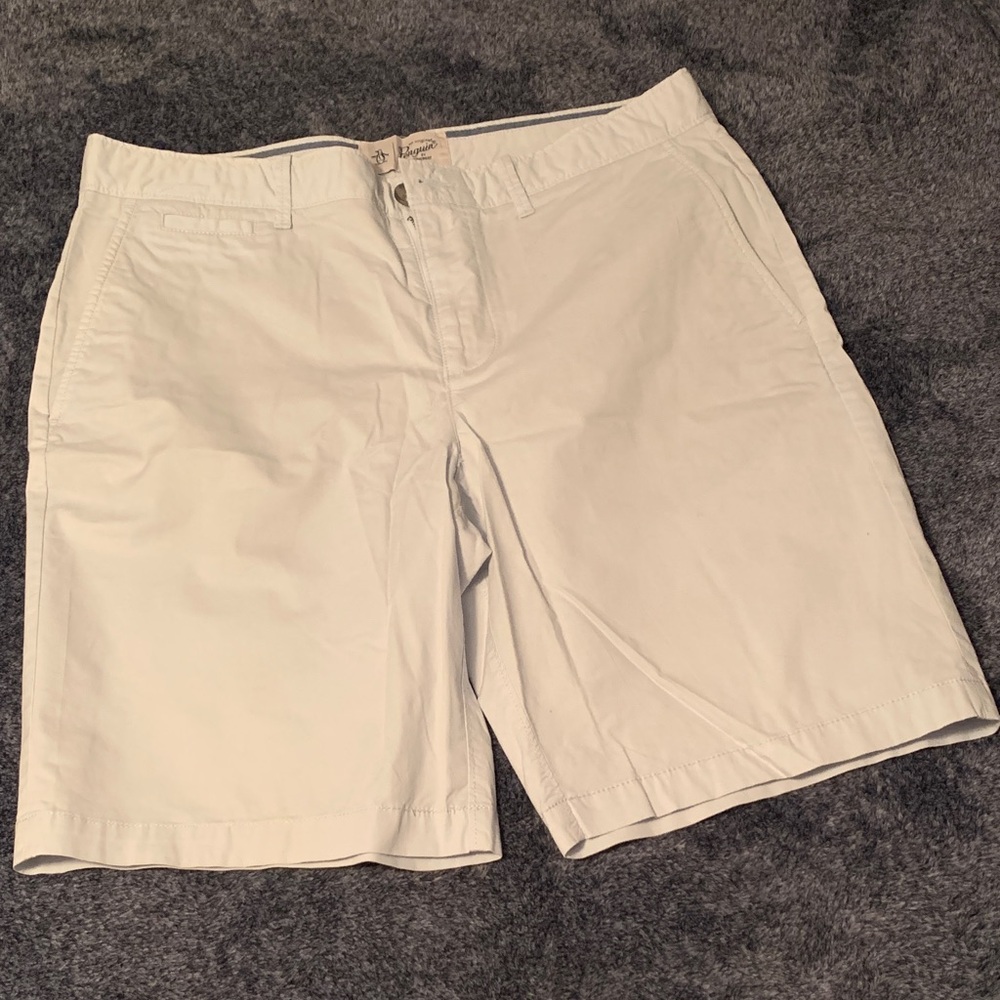 Original Penguin Men's Flat Front Shorts in Light Gray